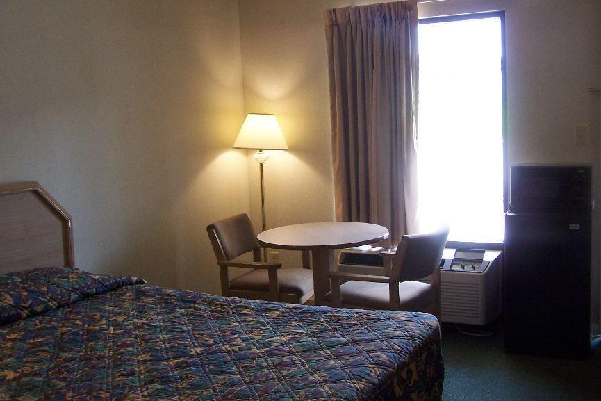 Celebration Inn Lewisburg Habitación foto